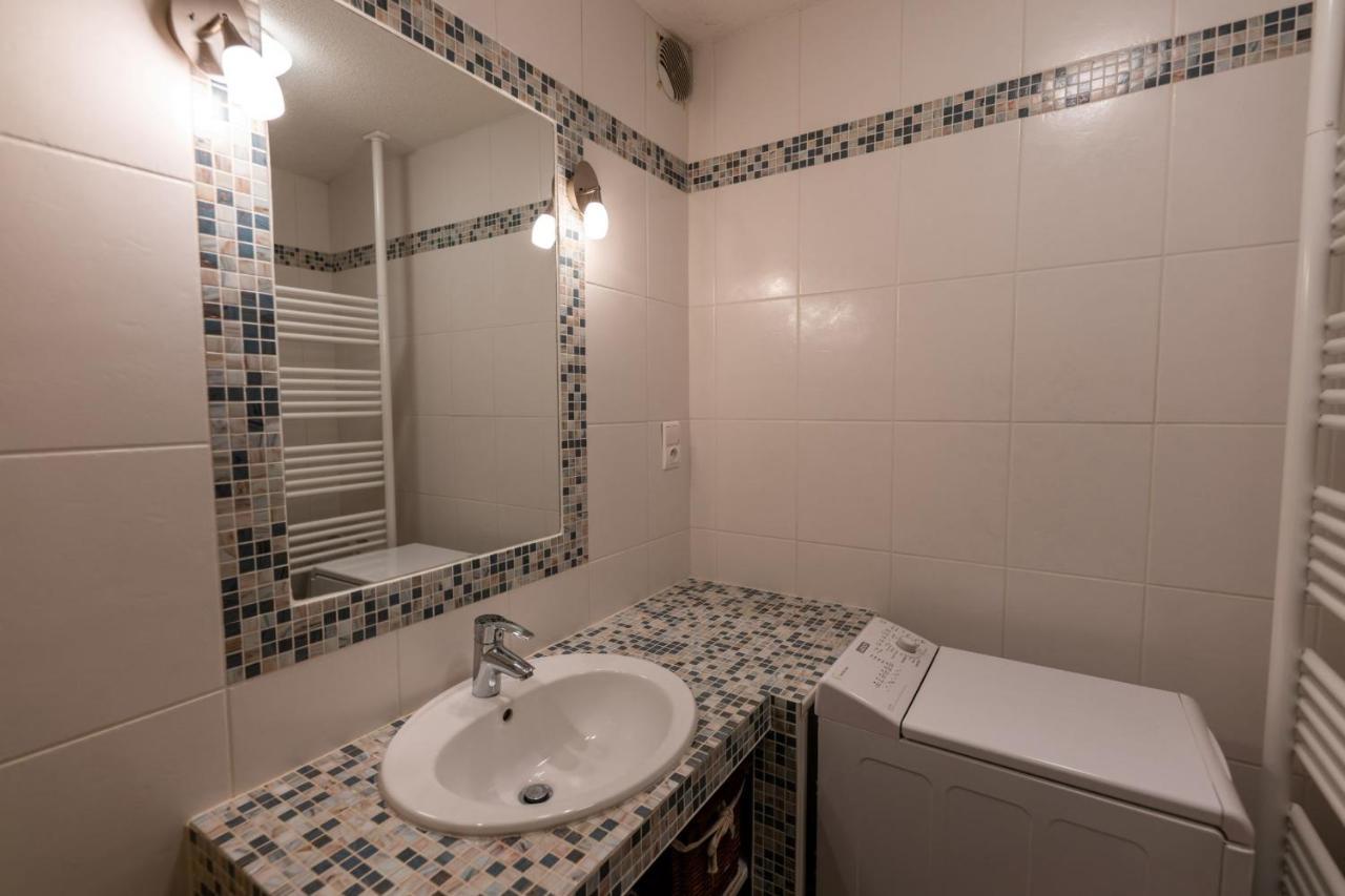 Warm 29m With Balcony And View Apartment *