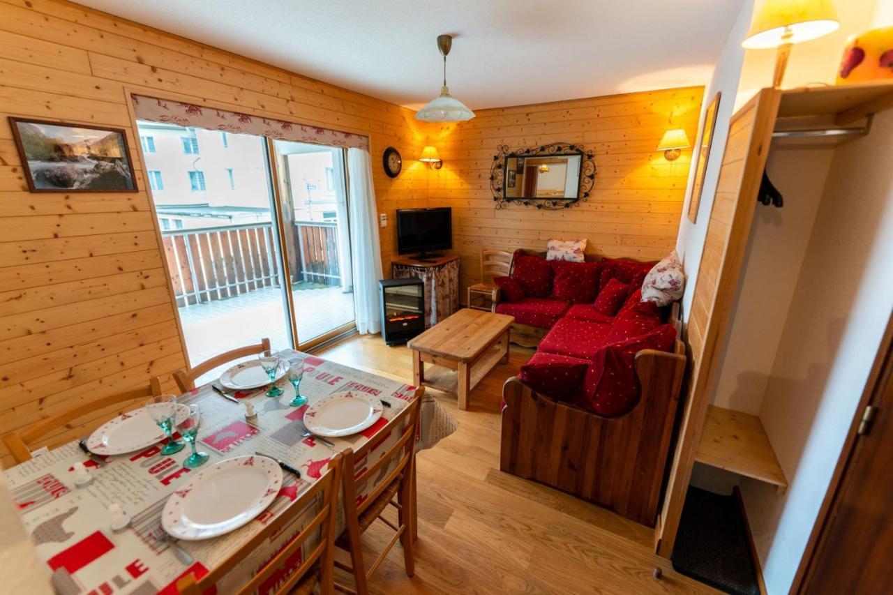 Warm 29m With Balcony And View